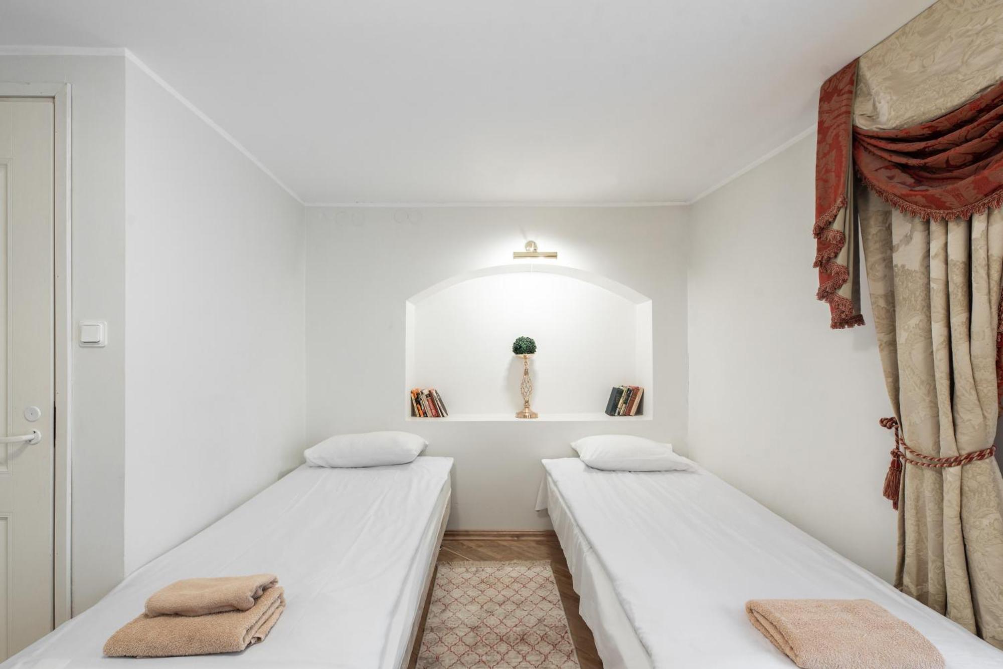 Airhome - Old Dominican Monastery Tallinn Ngoại thất bức ảnh